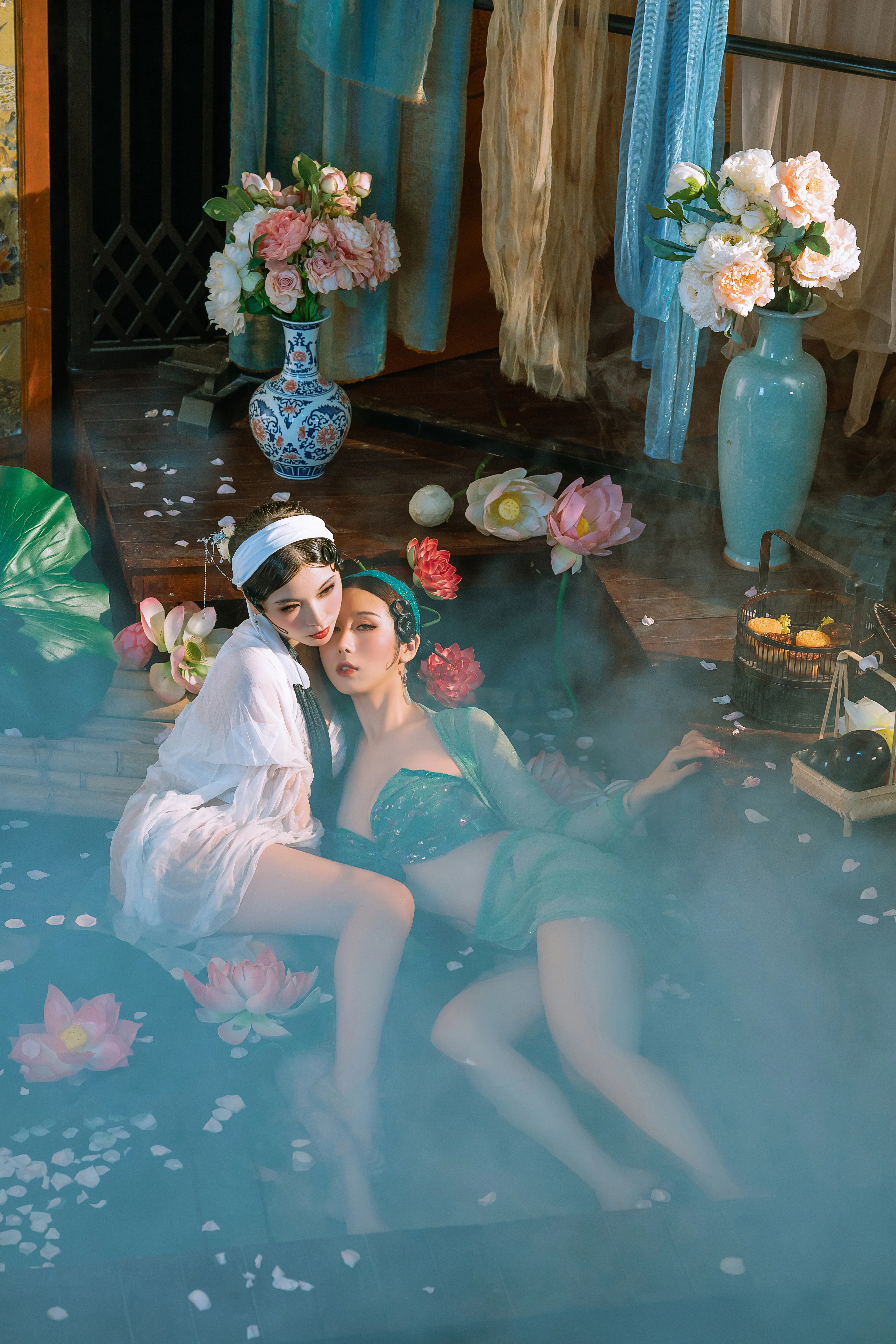 Yunxixi - NO.077 &Xuanxiao Senior Sister White Snake & Green Snake [26P1V-415MB]