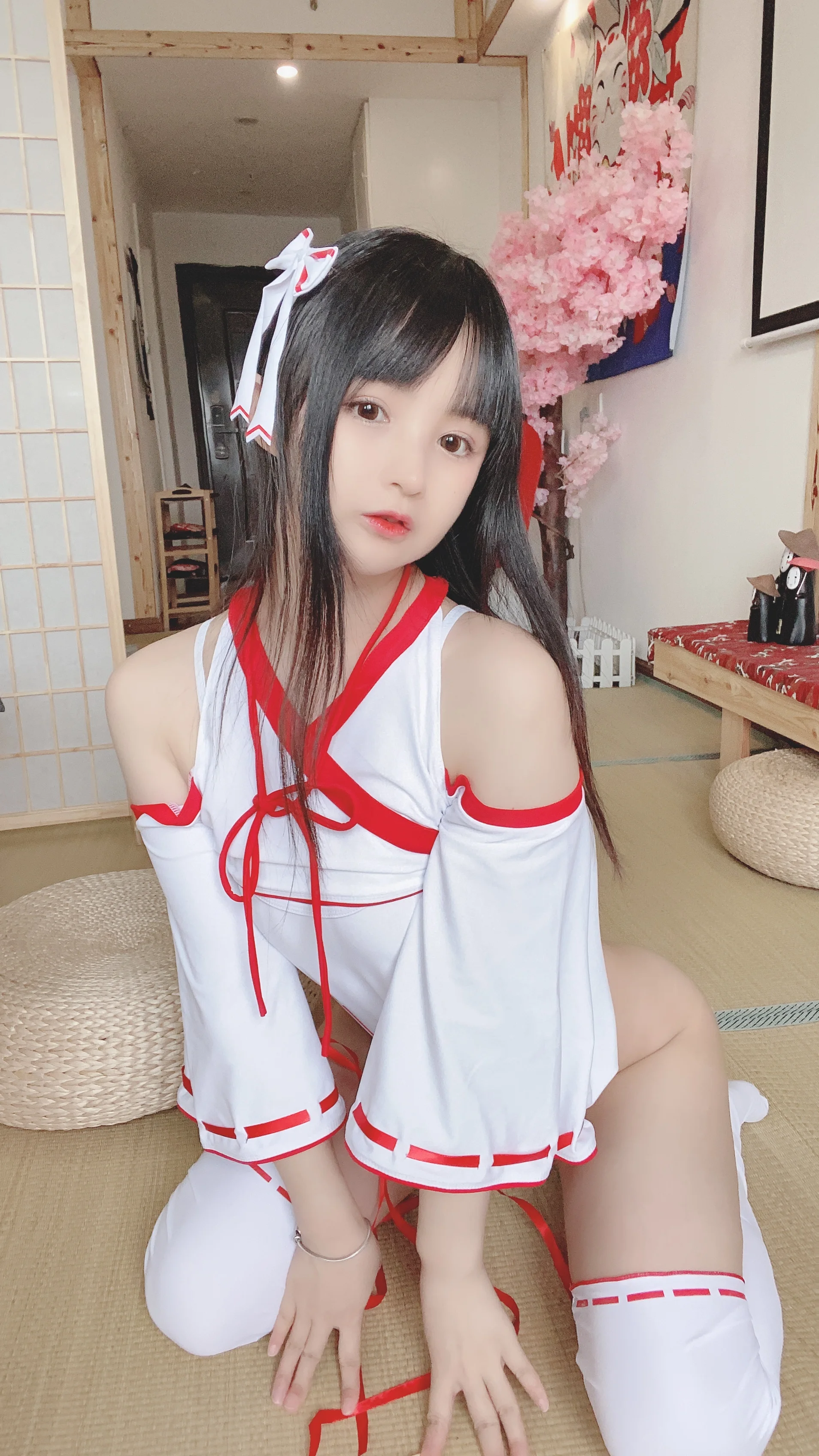 Ningning, Sakui - NO.001 Witch [64P2V-155MB]