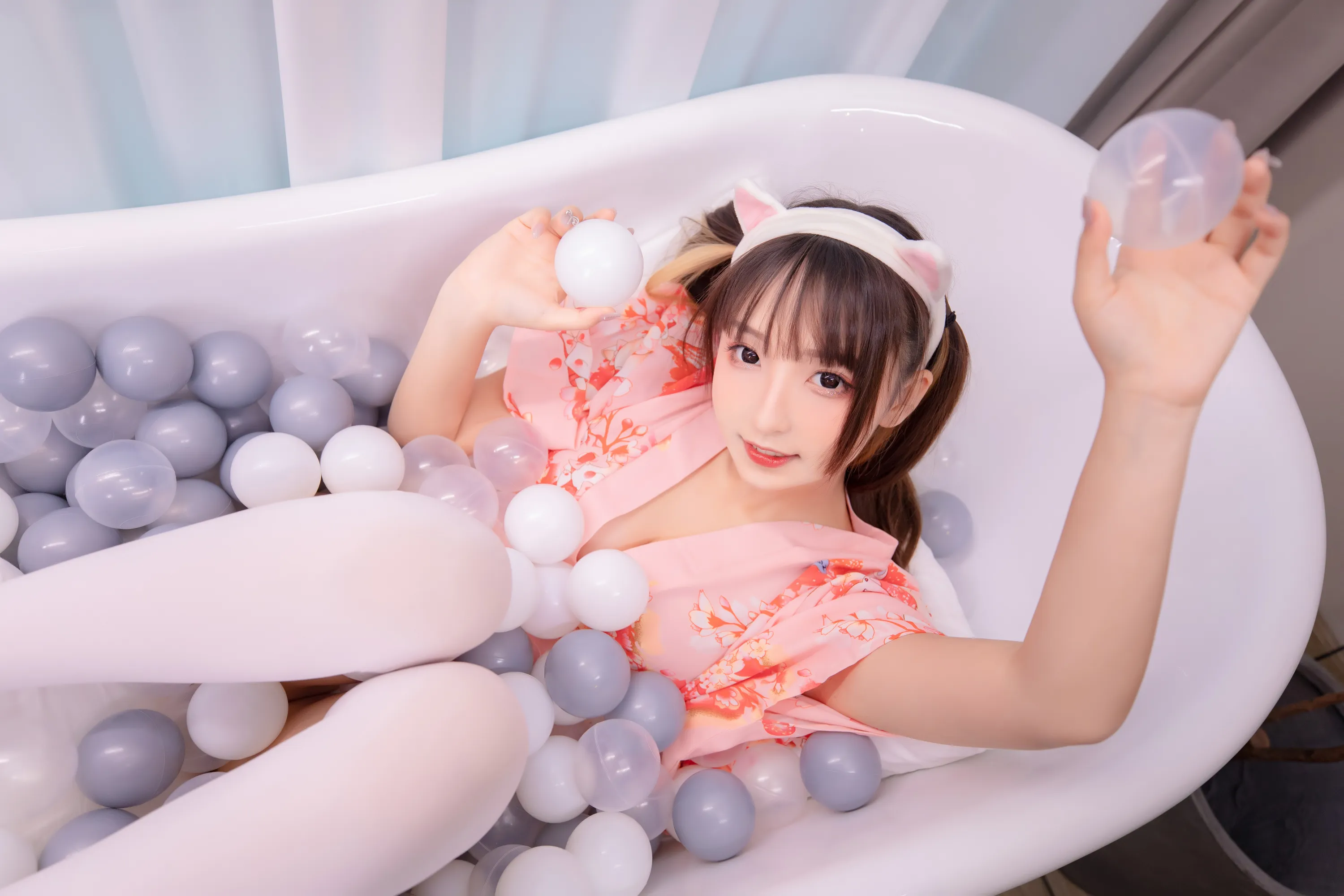 [COSPLAY] Kagurazaka Mafuyu - NO.067ãGirls ParfaitãSnow Girl [150P2V-645MB]