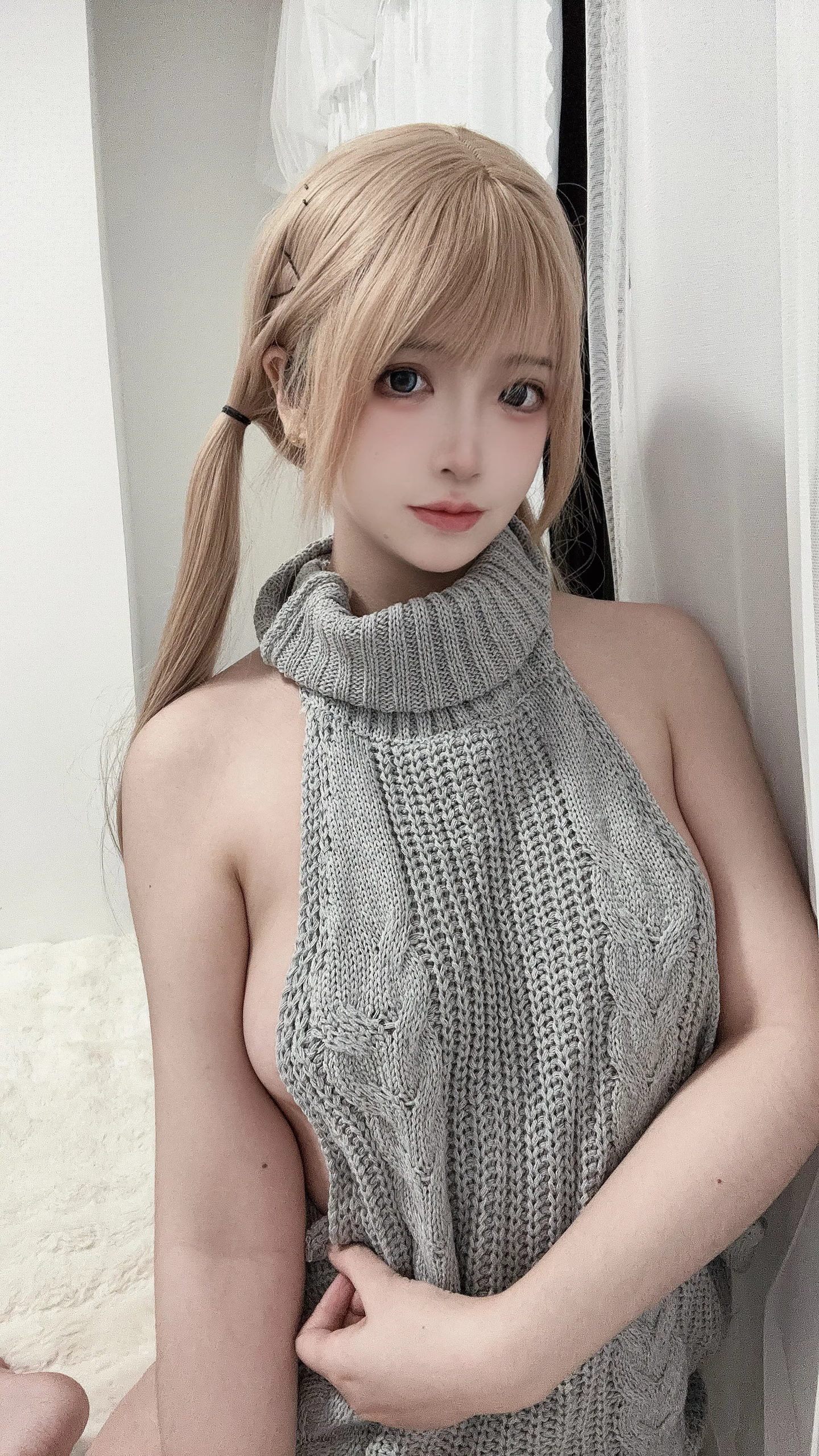 [COSPLAY] 2024.1.15 Backless Sweater
