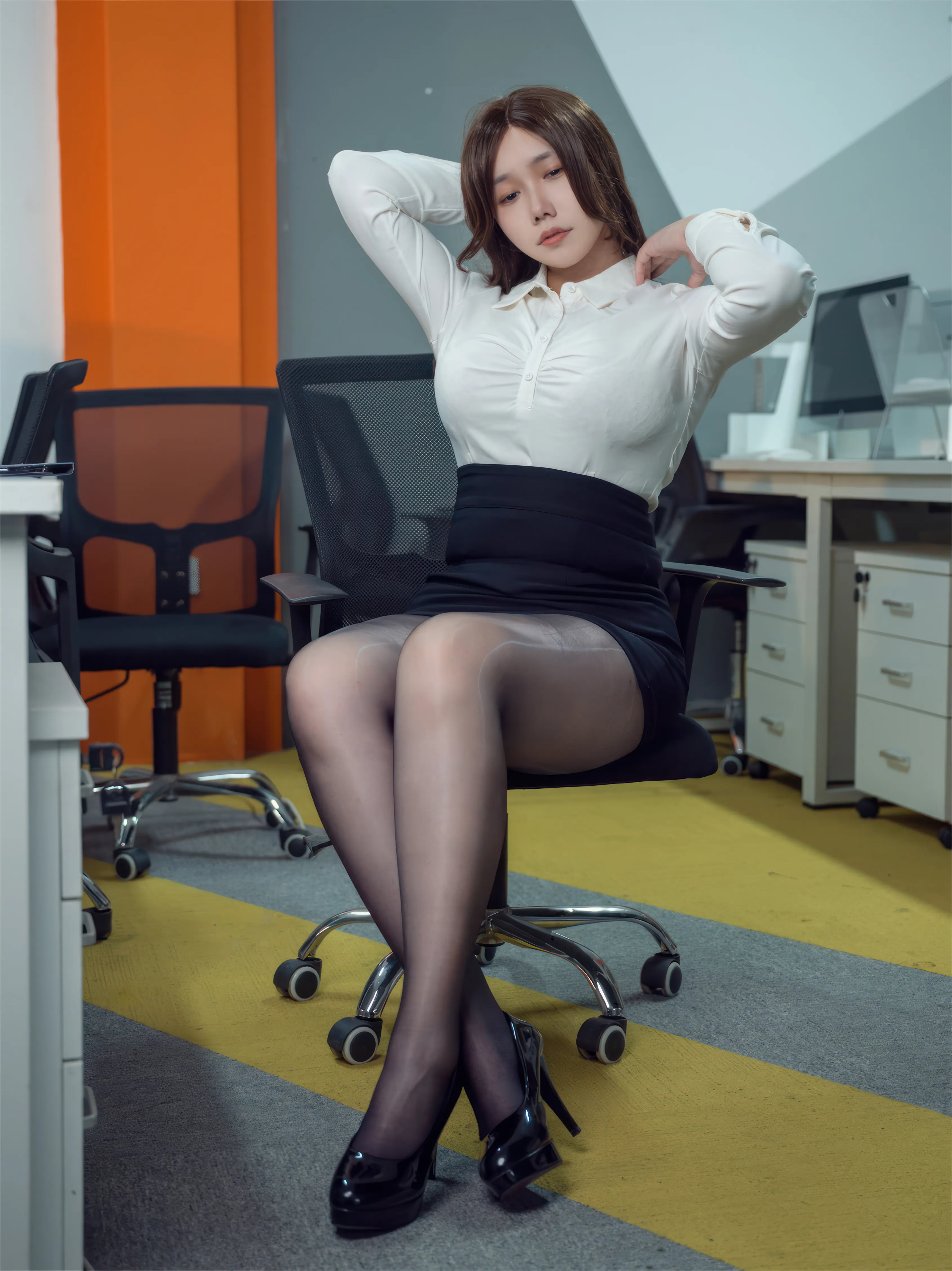 [COSPLAY] Mahua Sauce - NO.072 OL White Shirt Sister [40P1V-213MB]