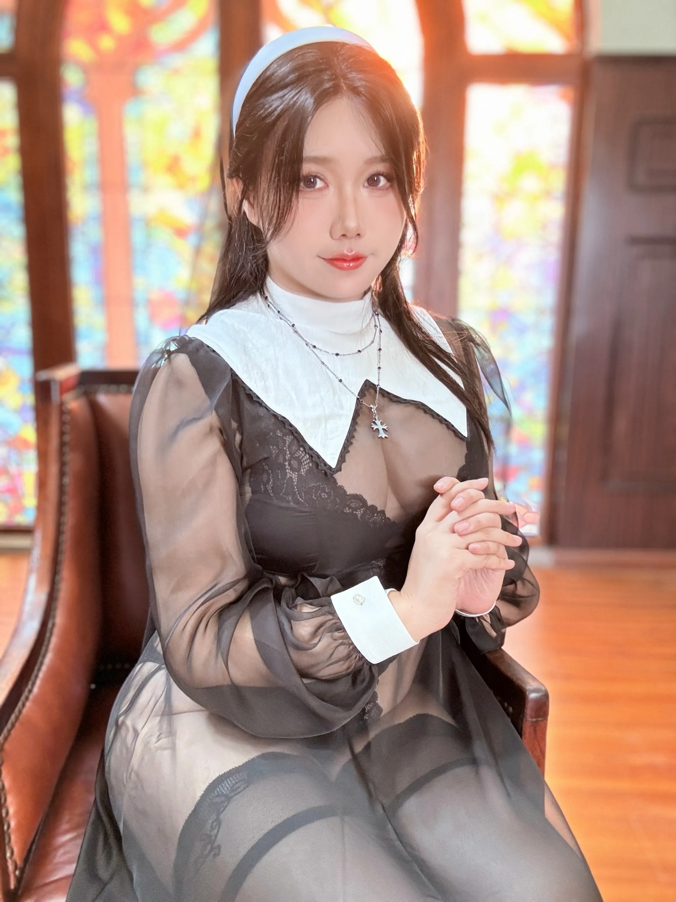 [COSPLAY] Nun selfie