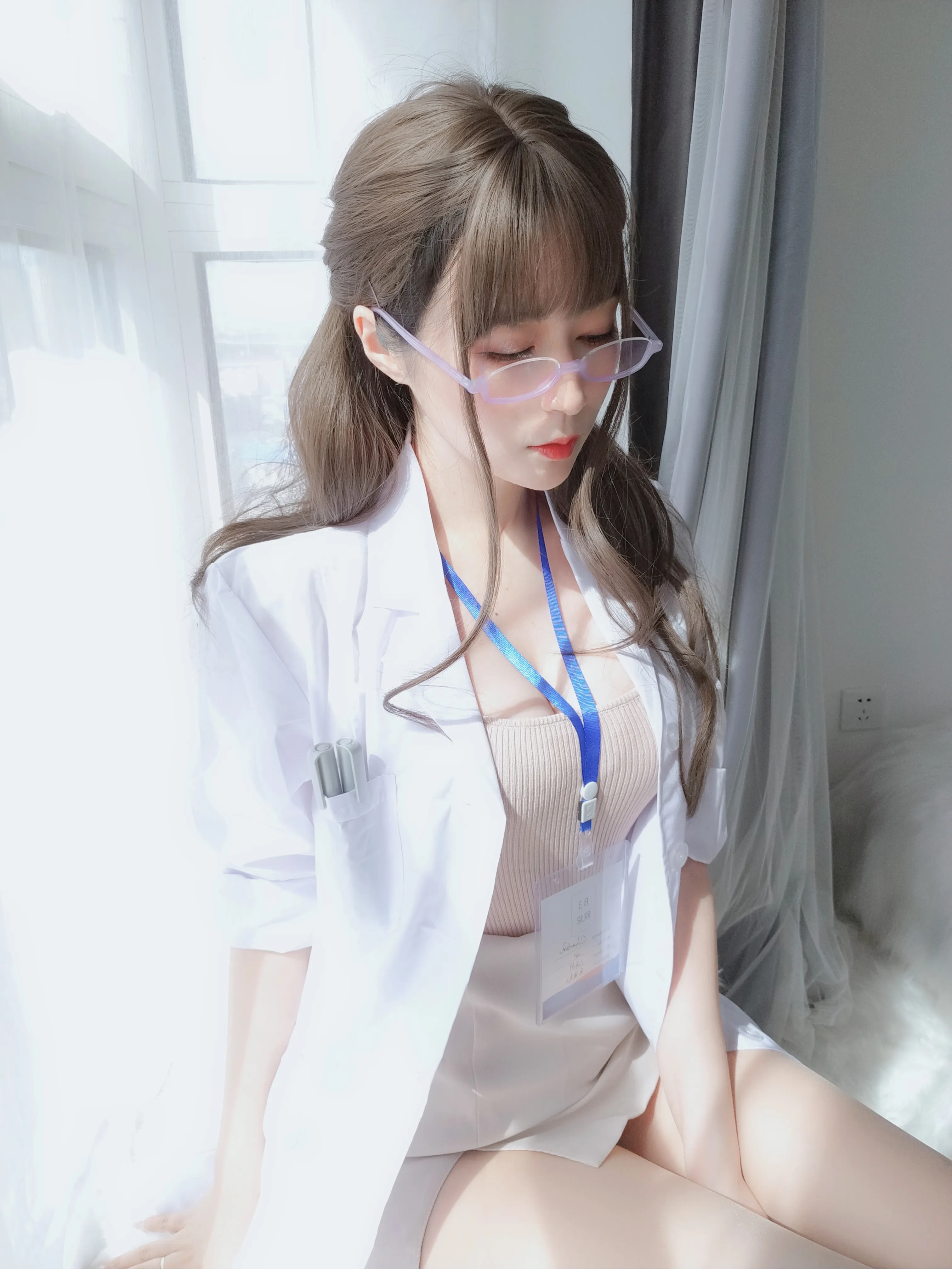 [Cosplay] Silver 81 - NO.064 Private Doctor [159P6V-1.03GB]