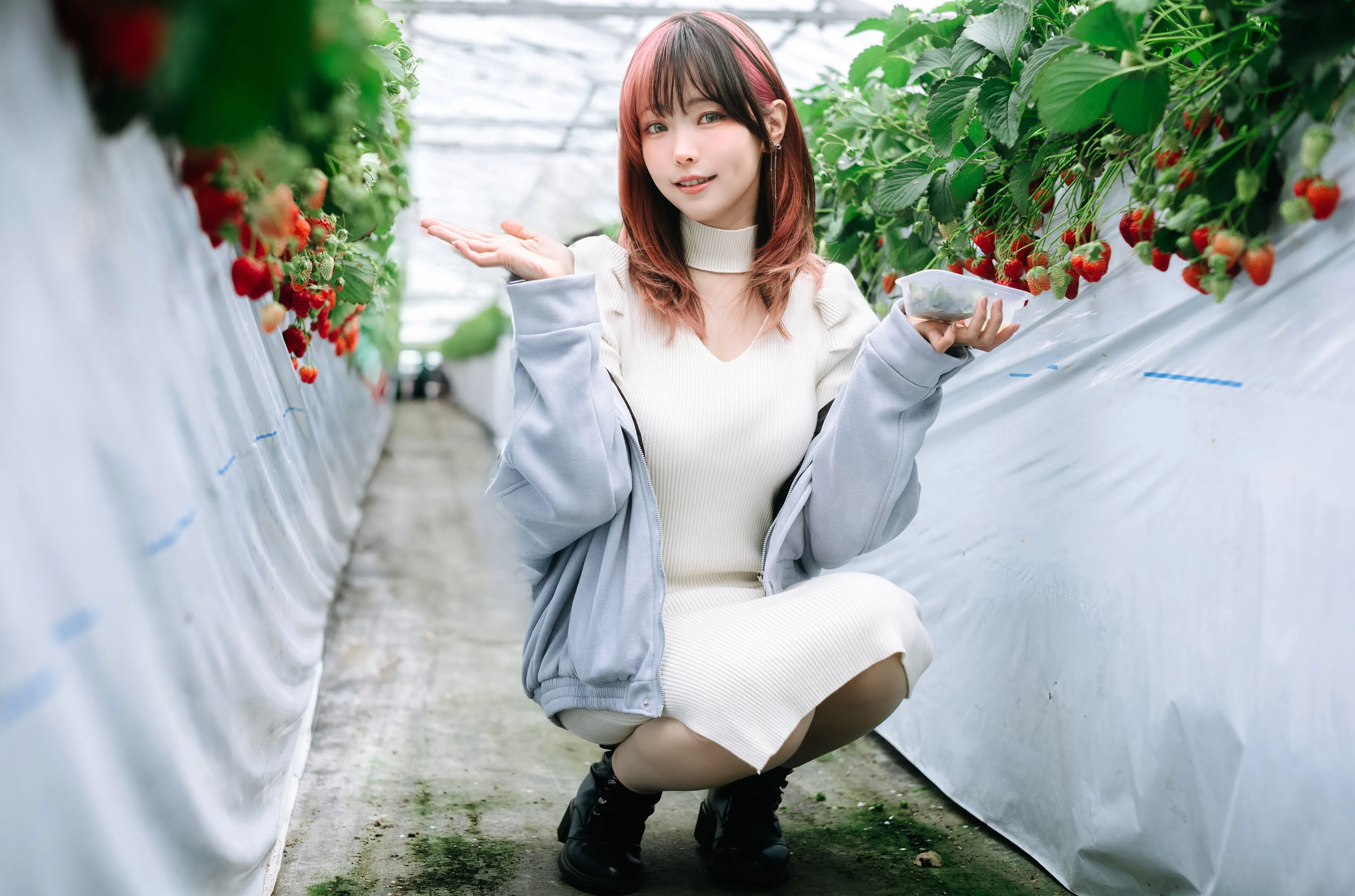 [COSPLAY] 202503 - A_Strawberry Picking Date