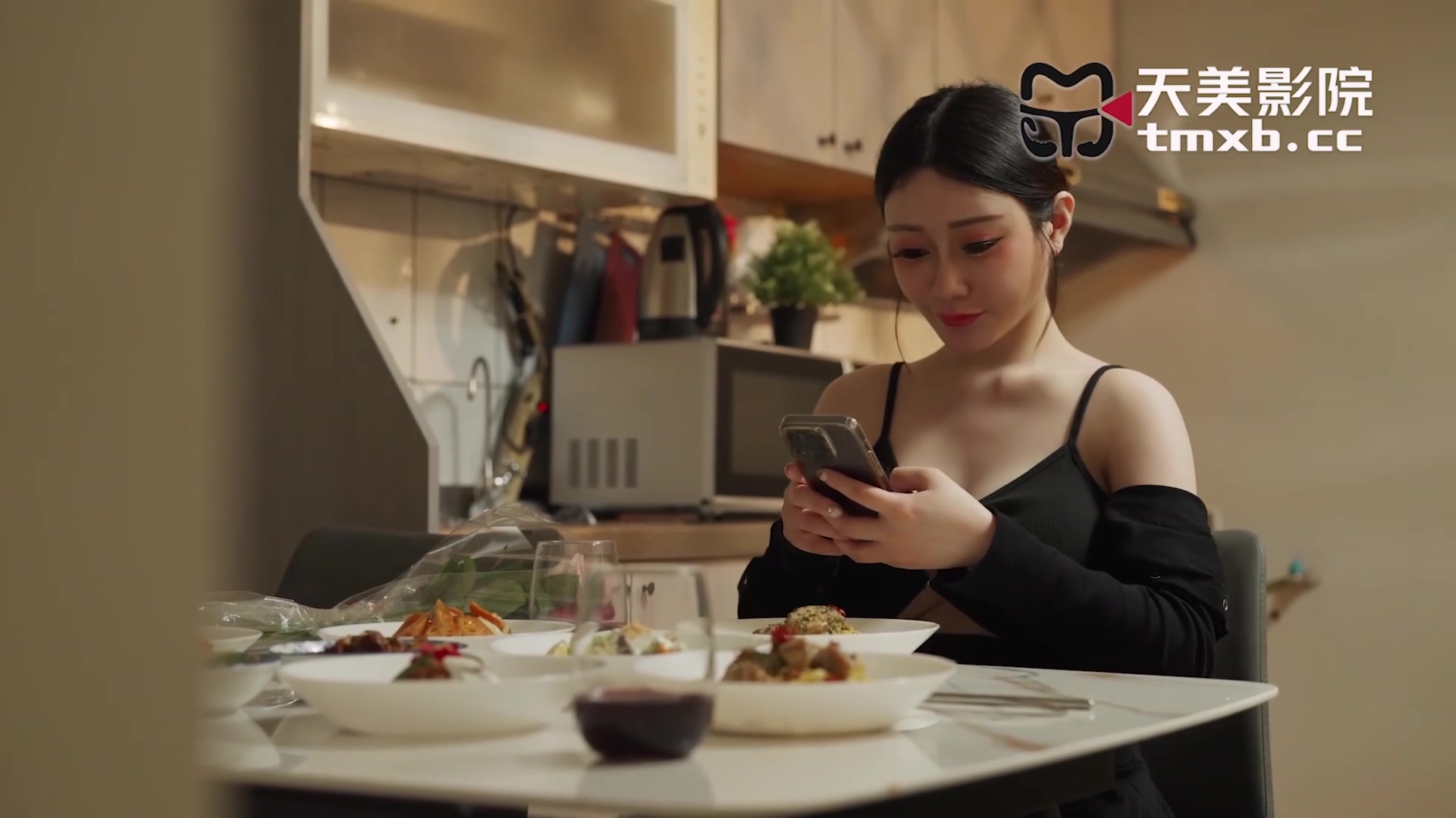 [ChinaAV] Tianmei Media TMW215 Đĩ Bà nội trợ Gian lận SEX