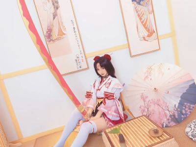 [COSPLAY] Kamikazuka Matsuhiro - NO.176 Demonic Sword Girl [75P-143MB]