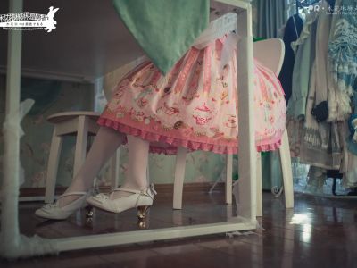 [COSPLAY] Mu Hualinlin is a brave man - NO.065 White silk play under the table with a small skirt! [22P2V-77MB]