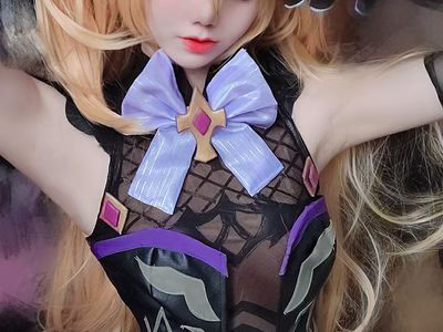 Sally Dorasnow NO.030 Fischl Selfie [15P-19MB].zip