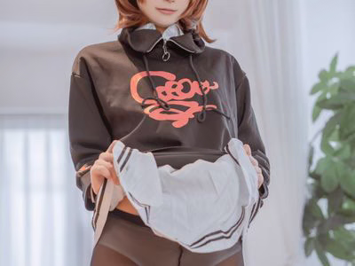 Quan Ran is a little hungry – NO.017 Hikou Yuanxiang [44P-592MB].zip