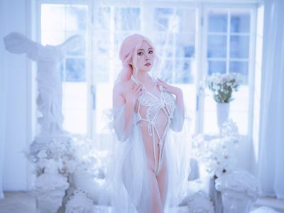 Natsuko Xiaxiazi - NO.071 Day Moth [61P-496MB].zip