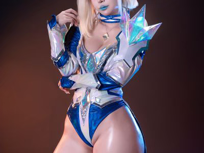 Umeko J NO.175 Emma Frost [100P18V 2.64GB].zip